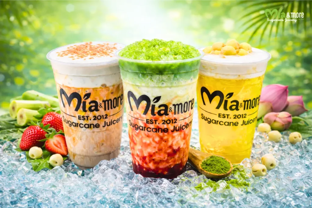 Bold and aromatic Vietnamese coffee and fruit tea at Mia and More Chicago