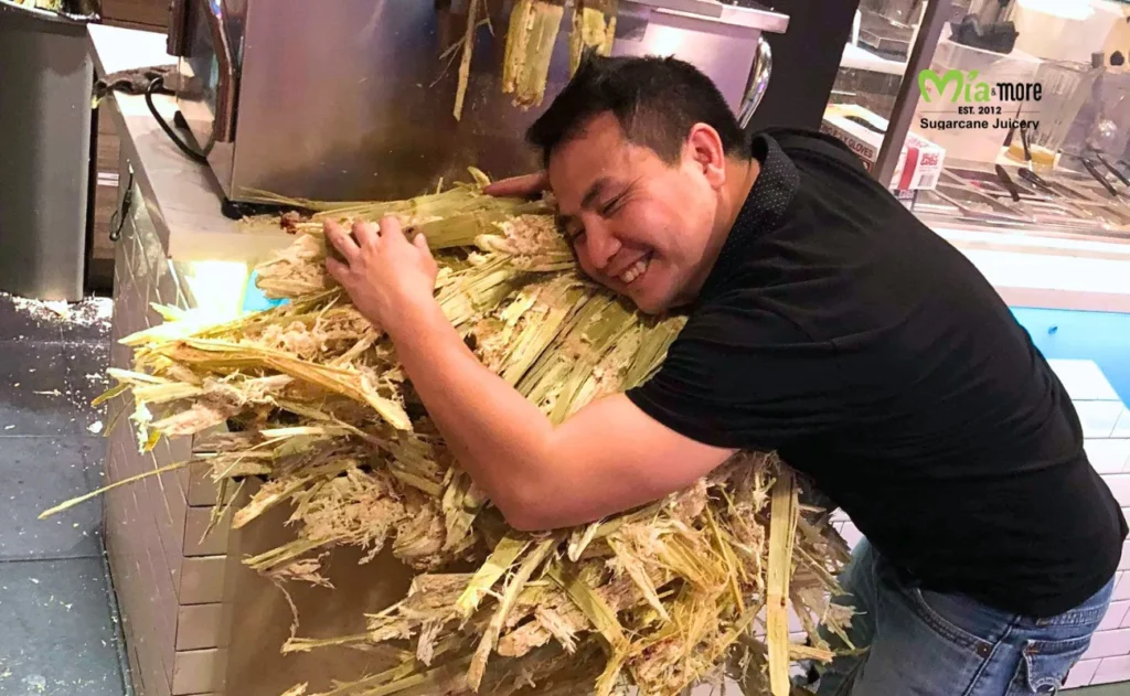 Mr.Nhat is happy with the new sugarcane juicer